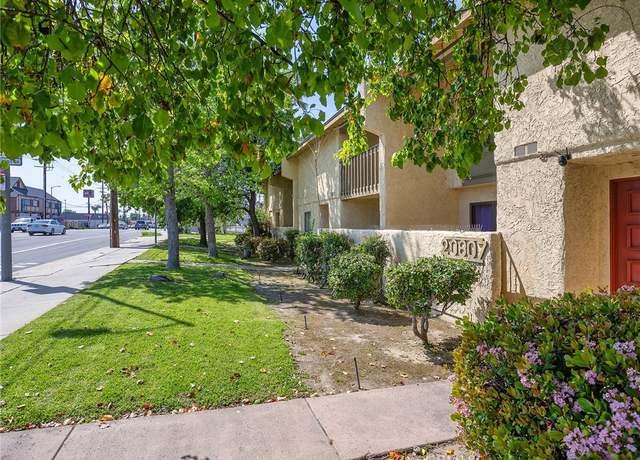 Property at 20807 Roscoe Blvd #5, Winnetka, CA 91306, 3 beds, 3 baths