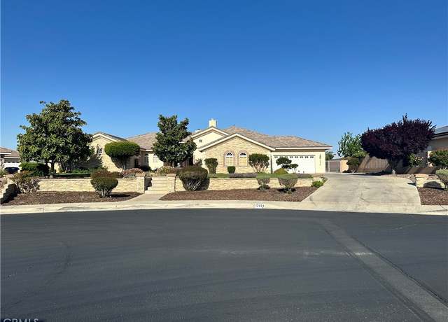 Property at 12924 Stonebrook Rd, Apple Valley, CA 92308, 3 beds, 3.5 baths