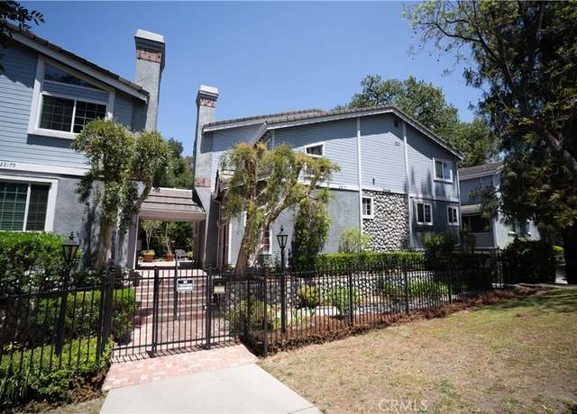 Property at 23169 Mulholland Dr #3, Woodland Hills, CA 91364, 2 beds, 2.5 baths