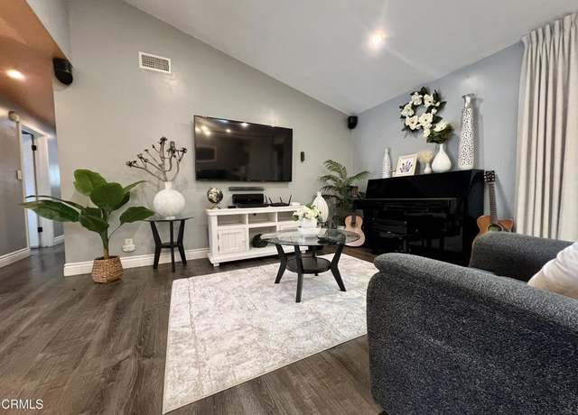 Property at 16041 Jersey St, Granada Hills, CA 91344, 3 beds, 2 baths
