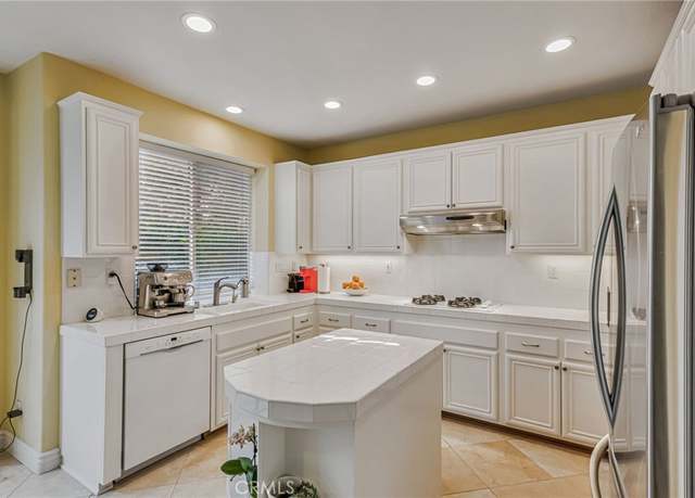Property at 11771 Coorsgold Ln, Porter Ranch, CA 91326, 5 beds, 3 baths
