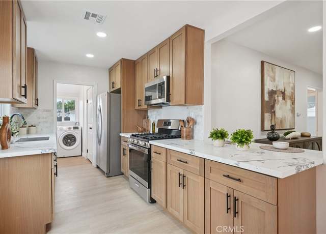 Property at 8115 Etiwanda Ave, Reseda, CA 91335, 4 beds, 3 baths