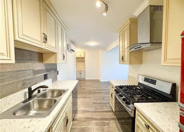 Property at 20954 Parthenia St #20, Canoga Park, CA 91304, 1 bed, 1 bath