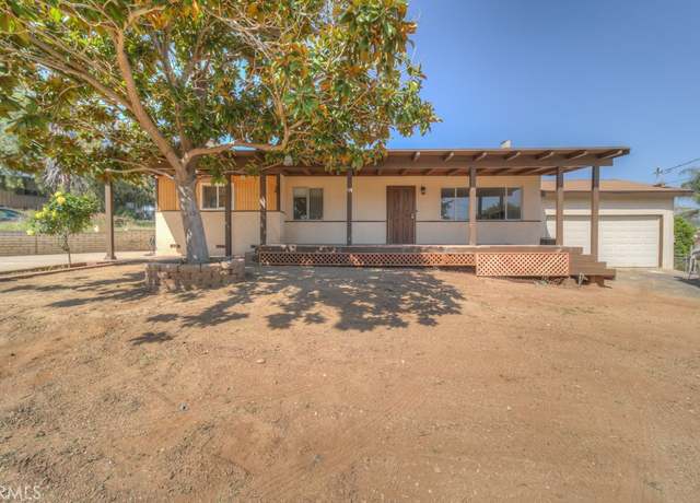 Property at 612 Momar Ln, Escondido, CA 92027, 4 beds, 2 baths