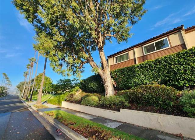 Property at 5951 Armaga Spring Rd Unit B, Rancho Palos Verdes, CA 90275, 3 beds, 2.5 baths