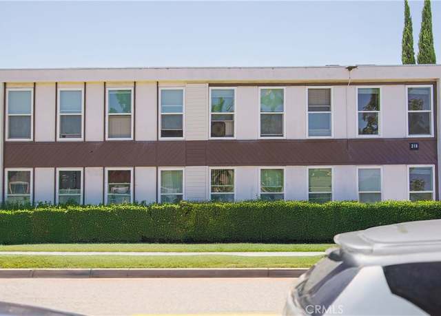 Property at 218 W Wilson Ave, Orange, CA 92867, 12 beds, 10 baths