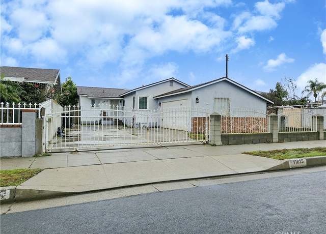 Property at 11825 Menlo Ave, Hawthorne, CA 90250, 3 beds, 2 baths