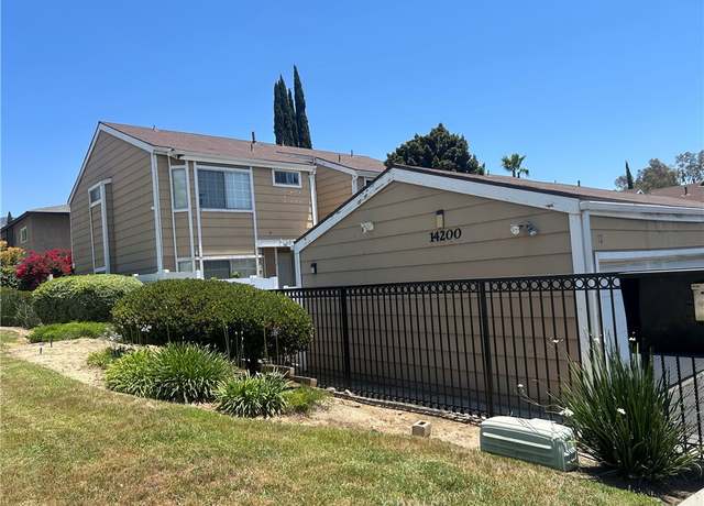 Property at 14200 Polk St #52, Sylmar, CA 91342, 3 beds, 2 baths