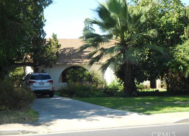 Property at 290 E 21st St, Merced, CA 95340, 2 beds, 1 bath