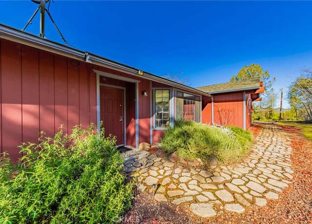Property at 33067 Blue Vista Ct, Coarsegold, CA 93614, 3 beds, 2 baths
