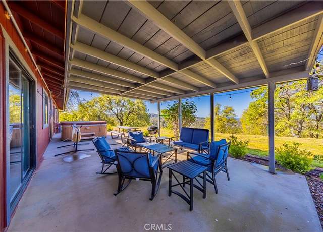 Property at 33067 Blue Vista Ct, Coarsegold, CA 93614, 3 beds, 2 baths