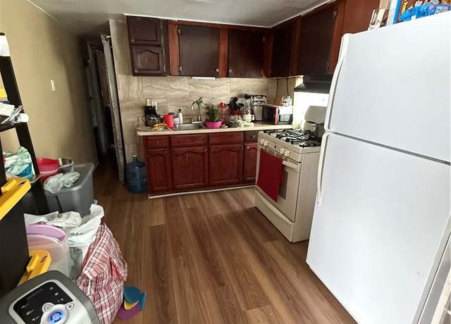 Property at 17604 Lakewood Blvd #24, Bellflower, CA 90706, 1 bed, 1 bath