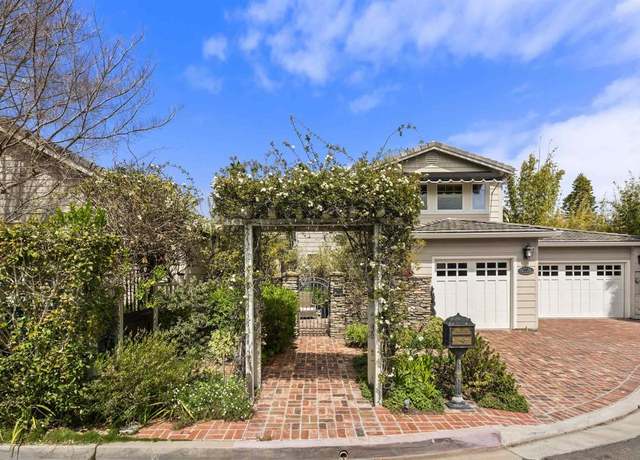 Property at 2830 Noren Pl, San Diego, CA 92106, 3 beds, 3.5 baths