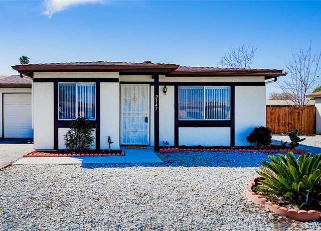 Property at 2147 W Oakland Ave, Hemet, CA 92545, 2 beds, 1 bath
