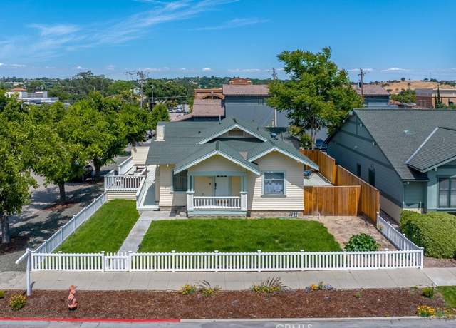 Property at 1444 Oak St, Paso Robles, CA 93446, 4 beds, 4 baths