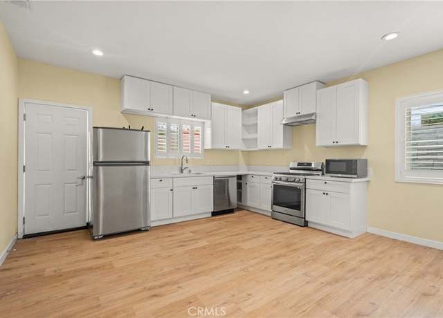 Property at 14571 Yucca Cir, Huntington Beach, CA 92647, 5 beds, 3 baths