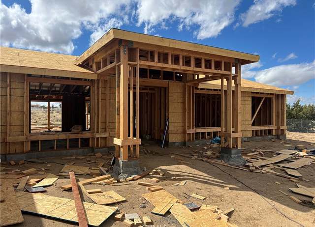 Property at 9570 Mescalero Rd, Phelan, CA 92371, 4 beds, 2 baths