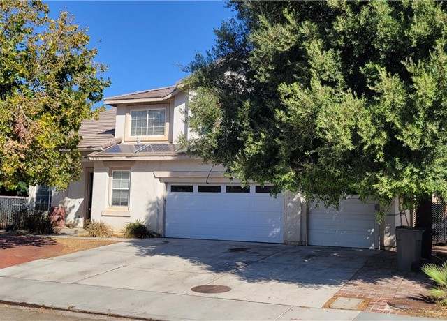 Property at 3701 Las Palmas Ave, Palmdale, CA 93550, 5 beds, 4 baths