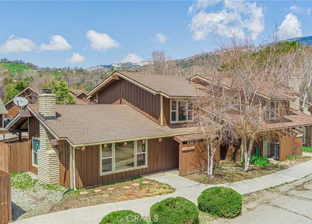 Property at 32 Meadow Lakes Dr, Tehachapi, CA 93561, 2 beds, 2 baths