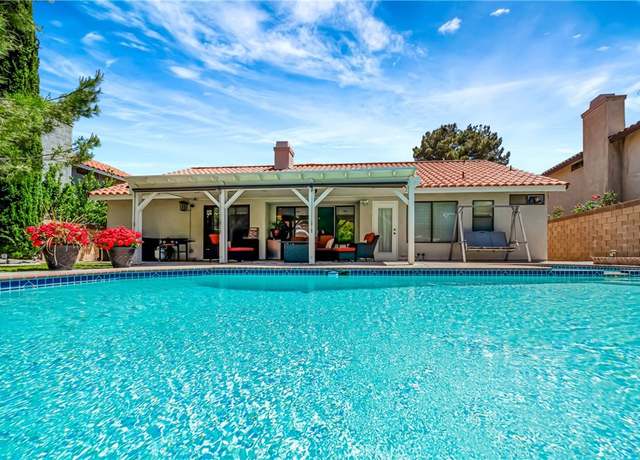 Property at 42635 56th St W, Lancaster, CA 93536, 5 beds, 2 baths