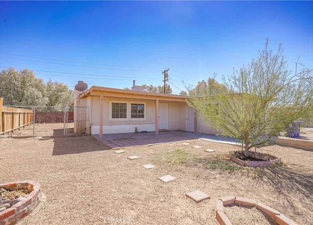 Property at 25587 Jade Rd, Barstow, CA 92311, 3 beds, 1 bath