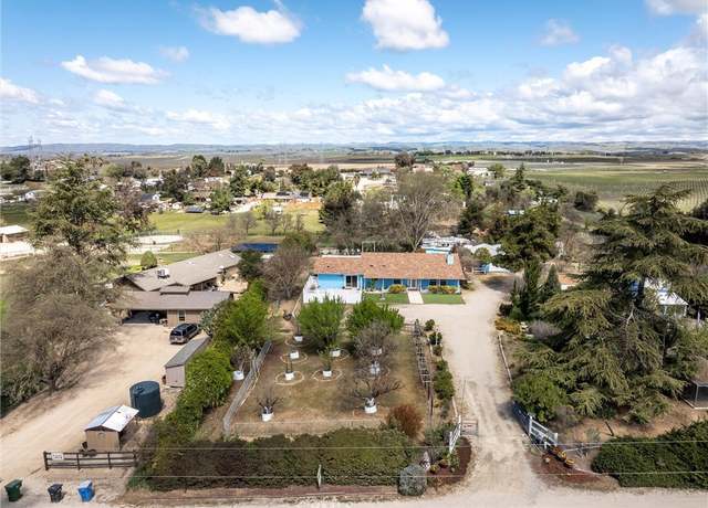 Property at 6950 Chardonnay Rd, Paso Robles, CA 93446, 2 beds, 3 baths