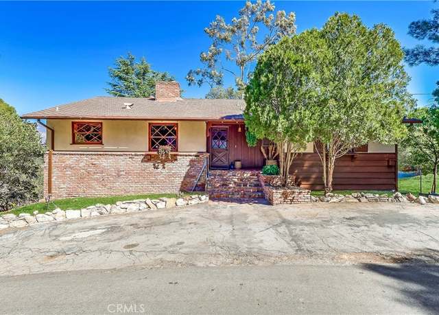 Property at 7951 Glenties Ln, Sunland, CA 91040, 4 beds, 3 baths