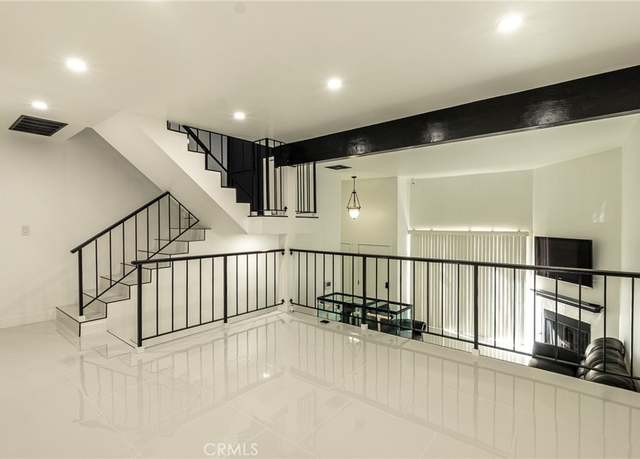 Property at 21137 Lassen St #5, Chatsworth, CA 91311, 2 beds, 3 baths