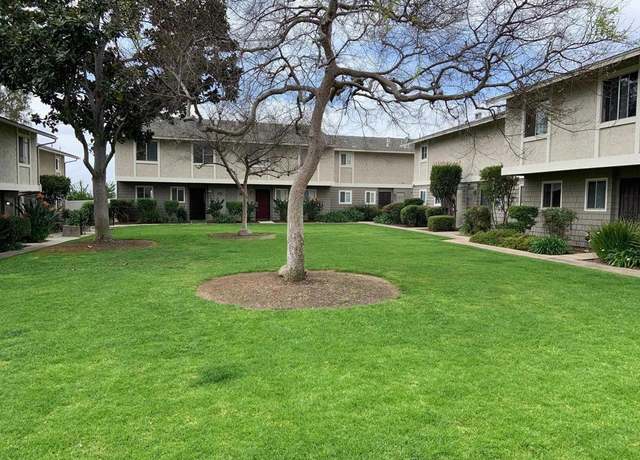 Property at 2112 E Vista Way Way #23, Vista, CA 92084, 1 bed, 1.5 baths