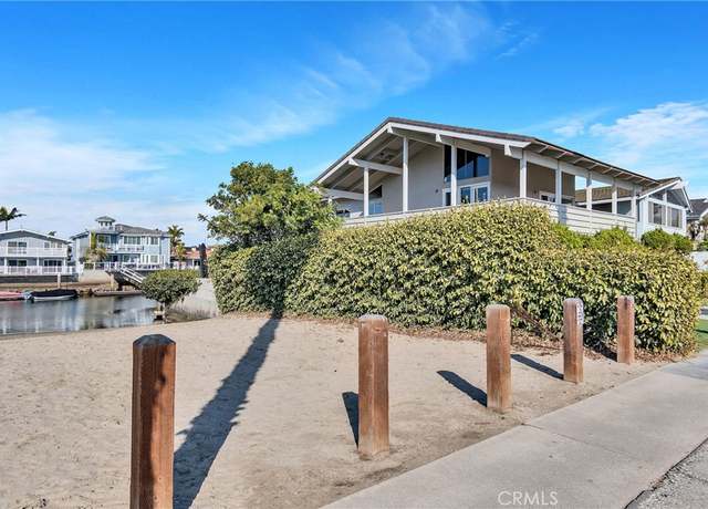 Property at 4051 Davenport Dr, Huntington Beach, CA 92649, 4 beds, 3.5 baths
