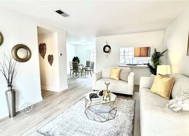 Property at 2971 Plaza Del Amo #243, Torrance, CA 90503, 2 beds, 2.5 baths