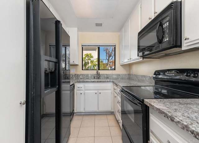 Property at 245 Fairlee Ln, Encinitas, CA 92024, 2 beds, 2 baths
