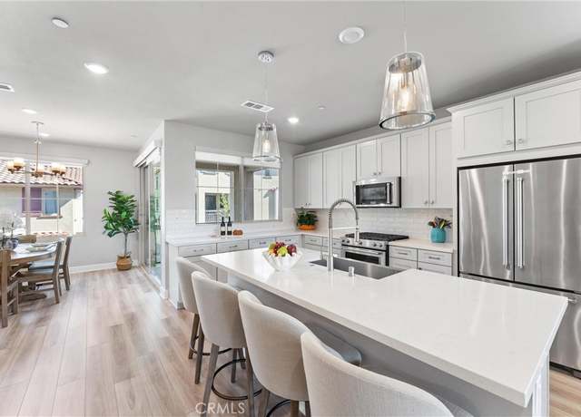 Property at 7270 Crystal Dr, Huntington Beach, CA 92648, 4 beds, 3.5 baths