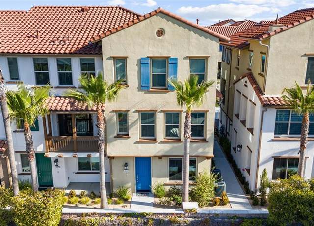 Property at 7270 Crystal Dr, Huntington Beach, CA 92648, 4 beds, 3.5 baths