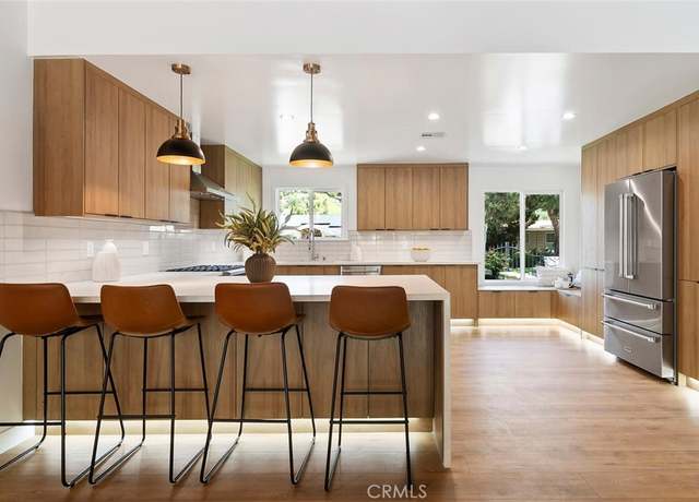 Property at 4701 Deseret Dr, Woodland Hills, CA 91364, 3 beds, 3 baths