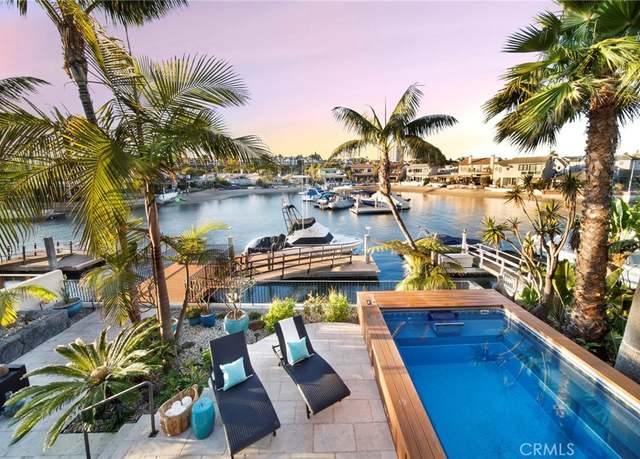 Property at 3908 Channel Pl, Newport Beach, CA 92663, 2 beds, 2.5 baths