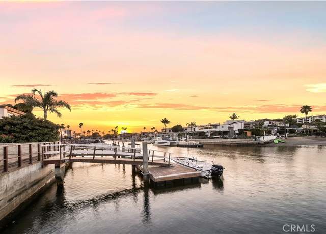 Property at 3908 Channel Pl, Newport Beach, CA 92663, 2 beds, 2.5 baths