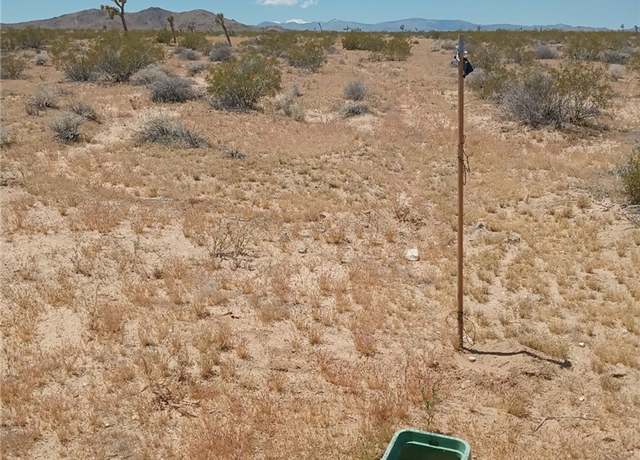 Property at 408 Stable Rd, Landers, CA 92285