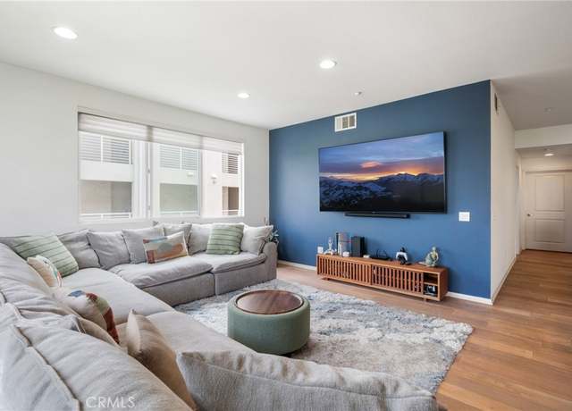 Property at 13029 Central Ave #304, Hawthorne, CA 90250, 2 beds, 2 baths