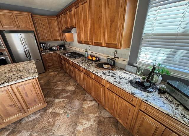 Property at 343 San Bernardino St, Los Banos, CA 93635, 6 beds, 3 baths