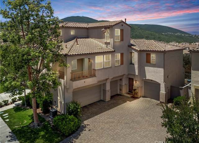 Property at 946 Bolex Way, San Marcos, CA 92078, 2 beds, 2 baths