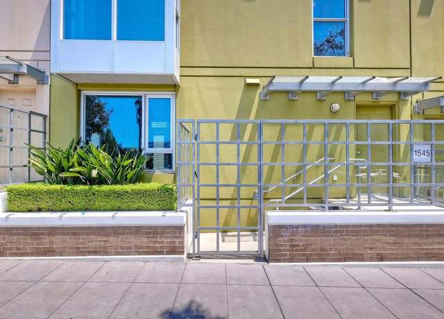 Property at 1545 State St, San Diego, CA 92101, 2 beds, 2 baths