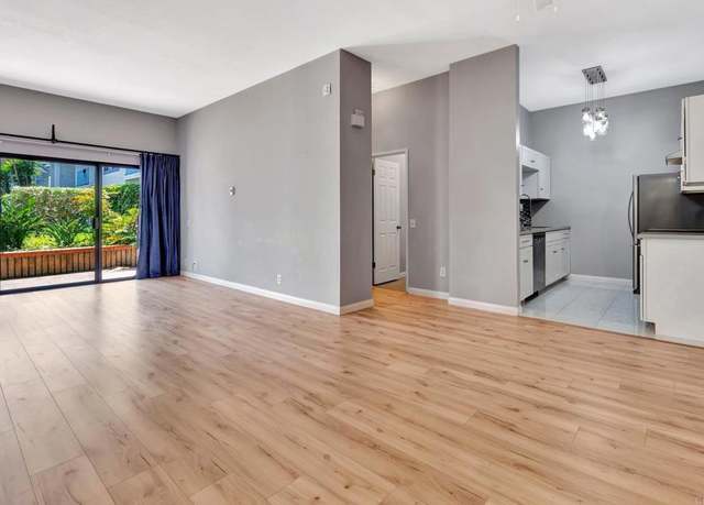 Property at 8328 Regents Rd Unit 1D, San Diego, CA 92122, 1 bed, 1 bath