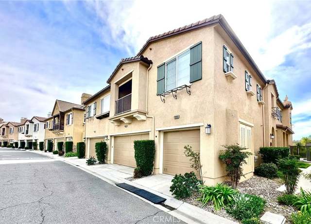 Property at 19460 Laroda Ln, Saugus, CA 91350, 2 beds, 2 baths