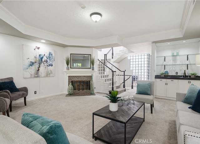 Property at 2006 Aviation Way Unit E, Redondo Beach, CA 90278, 3 beds, 2.5 baths