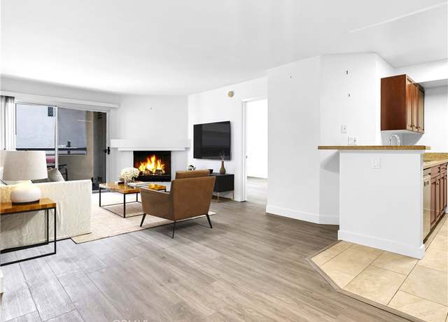 Property at 5545 Canoga Ave #121, Woodland Hills, CA 91367, 2 beds, 2 baths