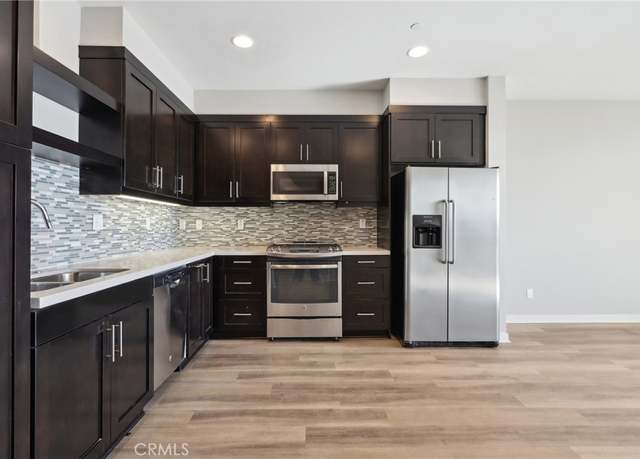 Property at 639 Channel Way, Costa Mesa, CA 92627, 3 beds, 4 baths