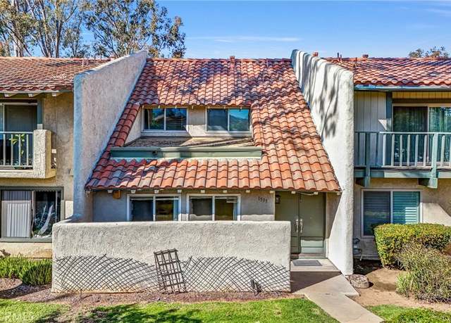 Property at 1533 Camelot Dr, Corona, CA 92882, 3 beds, 1.5 baths