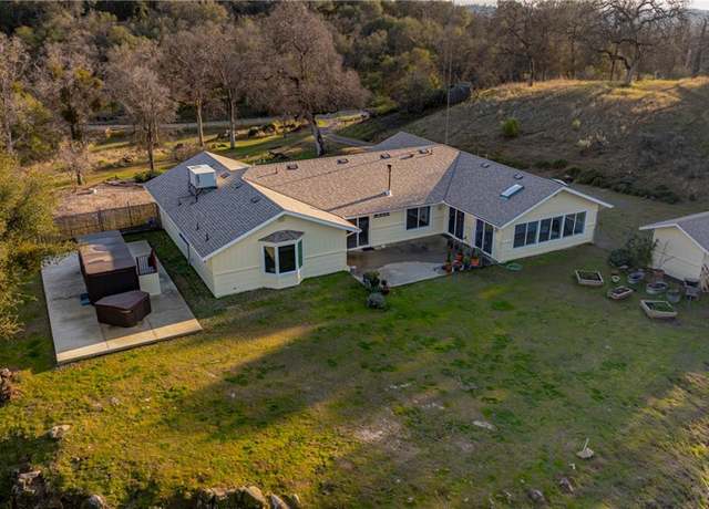Property at 4244 Woodview Ln, Mariposa, CA 95338, 4 beds, 3 baths