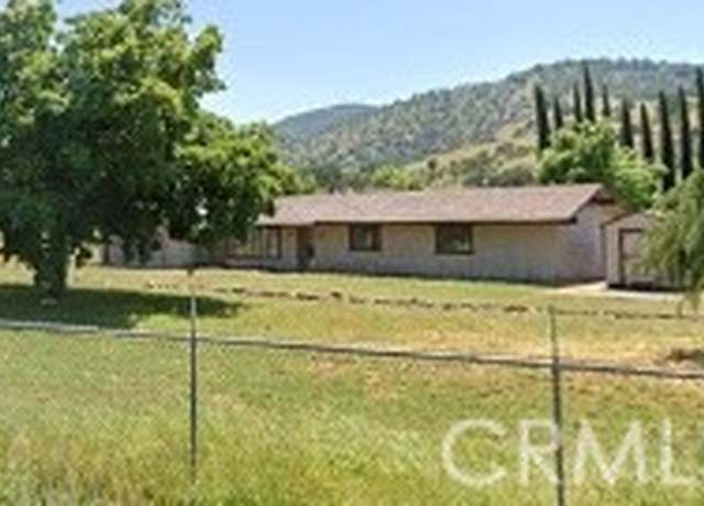 Property at 6009 Elwood Rd, Sanger, CA 93657, 3 beds, 2 baths